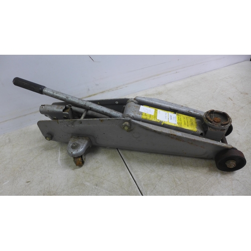 5018 - An Elpec 2 tonne hydraulic trolley jack