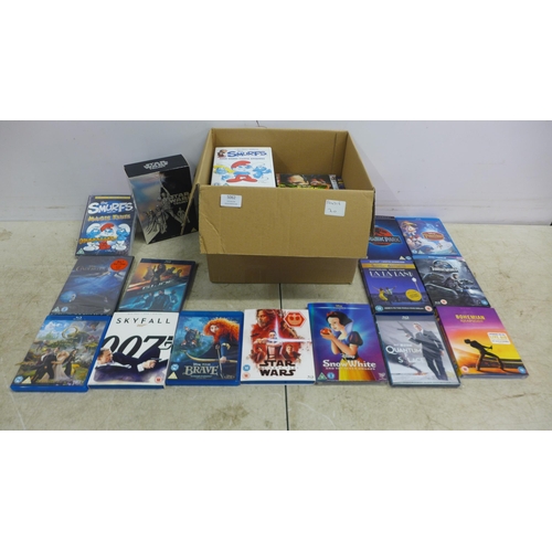 5062 - A collection of Blu-Rays and DVDs including Star Wars collection