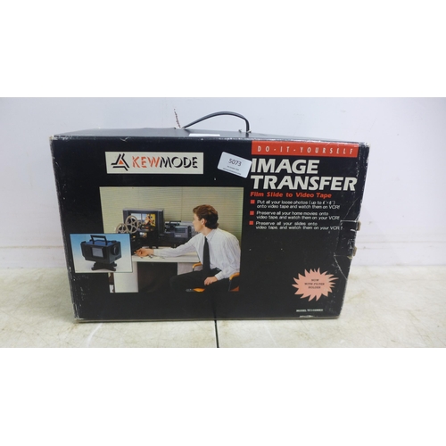 5073 - An Image Transfer Film Slide to Video tape with filter included, plus a 50080 Transformater (200V 90... 