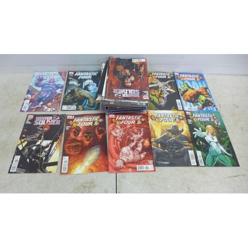 5078 - Approximately 40 assorted Marvel Comic books including House of M, Secret Avengers, Fantastic 4, Win... 