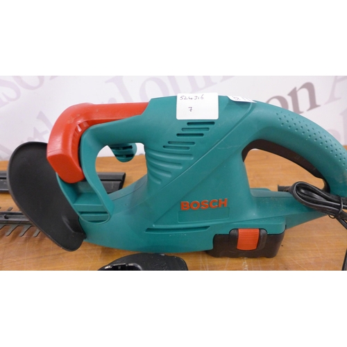 5208 - A Bosch PPGF30 14.4V cordless hedge cutter with battery and charger