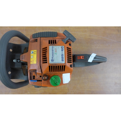 5209 - A Husqvarna E-tech 225H60 petrol driven hedge trimmer