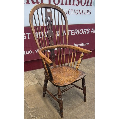 100 - A 19th Century elm Windsor armchair