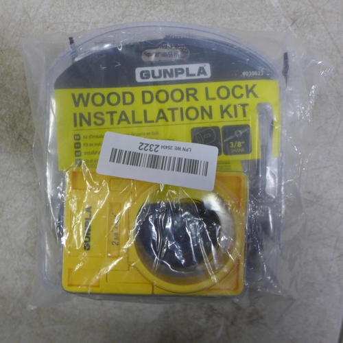 5108 - A Gunpla wood door lock installation kit