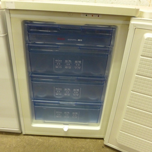 5169 - A Bosch Economic FD8201 under counter four drawer freezer