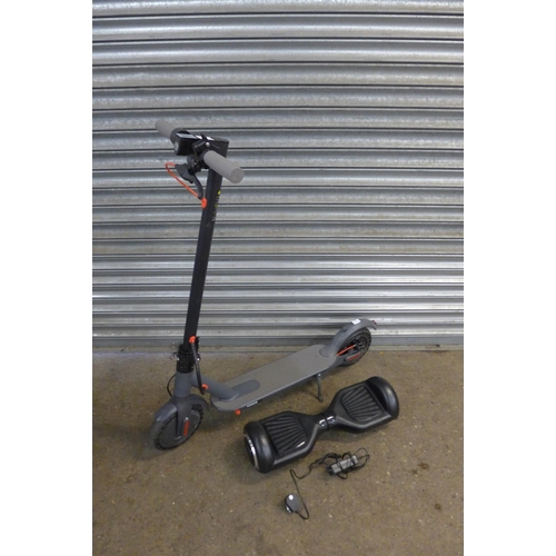 5194 - A D8 Pro E-Scooter and an electronic HoverBoard - with charger *Police repossession