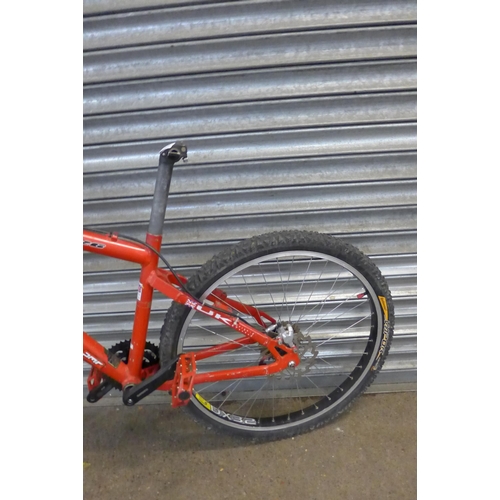 5195 - A Base Bikes SJ26 aluminium framed front suspension Hardtail mountain bike with Marzocchi Bomber hyd... 