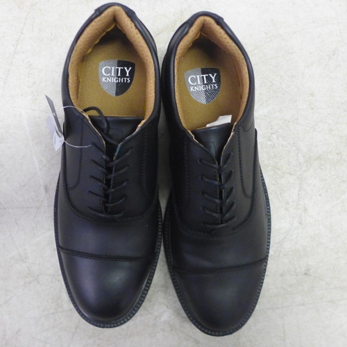 5119 - A pair of City Knights safety shoes - size 9