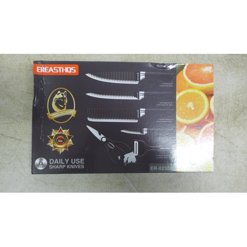 5128 - An EREASTHQS six piece knife set