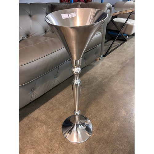 3030 - A chrome Champagne stand