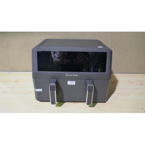 6030 - Sur La Table multifunctional Air Fryer (damaged display)  (337-431) *This lot is subject to Vat