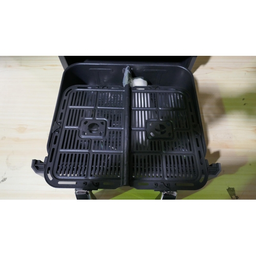 6030 - Sur La Table multifunctional Air Fryer (damaged display)  (337-431) *This lot is subject to Vat