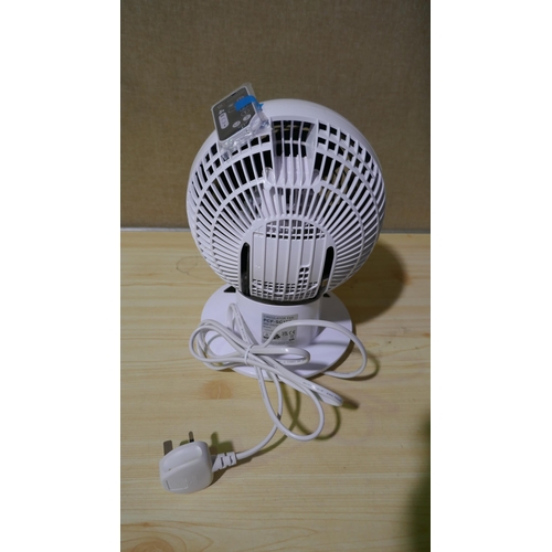 6037 - Iris Woozoo Desk Fan With Remote and box    (336-174) *This lot is subject to Vat