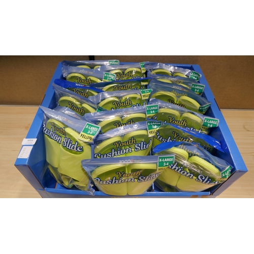 6054 - 18 x 32 degrees Cool Youth Cushion yellow slides (mixed sizes) (336) *This lot is subject to Vat