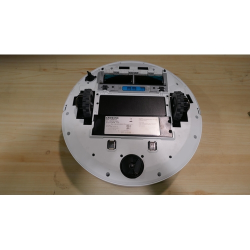 6078 - Samsung Jet Bot Robot Vacuum Cleaner with charger, Original RRP £449.99 + Vat (335-84/905) *This lot... 