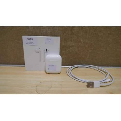 6098 - Apple Airpods with charging case and box (model no:Mv7N2Zm/A) Original RRP £99.99 + Vat (338-2) *Thi... 