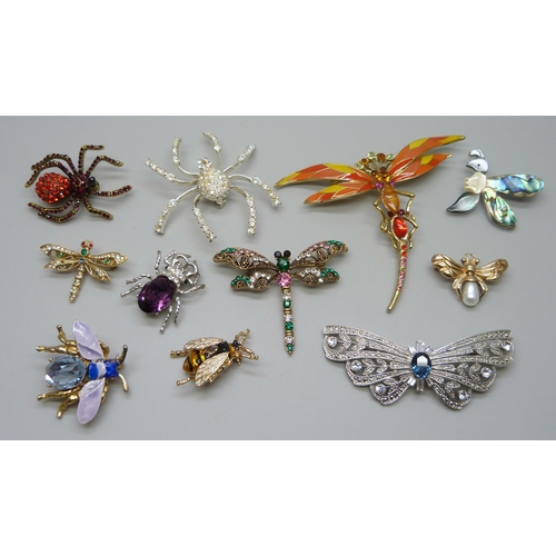 1013 - Eleven spider and insect brooches