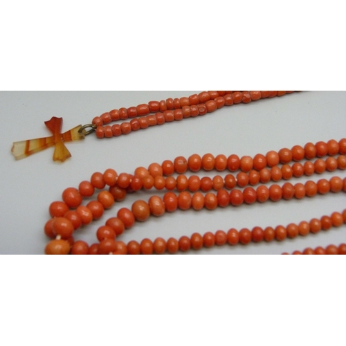 1044 - A collection of coral jewellery - four necklaces (one lacking clasp and one clasp a/f), 67g total, a... 