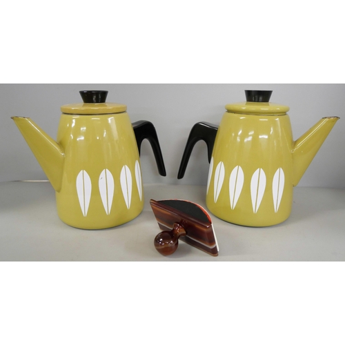 1064 - Two Catherine Holt retro coffee pots and an agate ink blotter