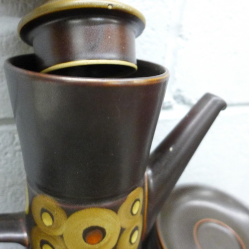 1094 - A Denby Arabeque stoneware coffee set **PLEASE NOTE THIS LOT IS NOT ELIGIBLE FOR IN-HOUSE POSTING AN... 