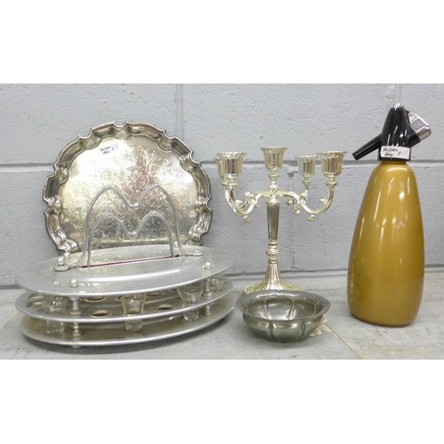 1111 - A box of metalwares including plated ware, pewter and a soda siphon **PLEASE NOTE THIS LOT IS NOT EL... 