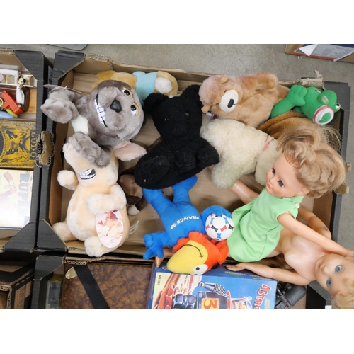 1138 - A collection of vintage toys and games including a battery operated space toy (4 boxes) **PLEASE NOT... 