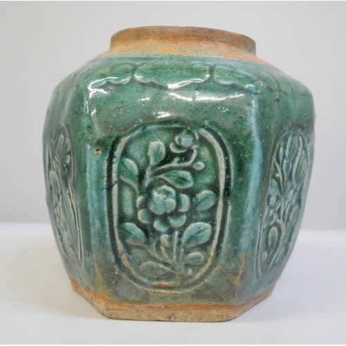 652 - A Chinese ginger jar, lacking lid