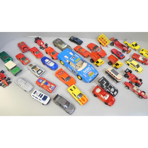 668 - Die-cast model vehicles including Ferrari