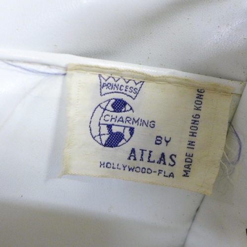 771 - A vintage Princess Charming by Atlas, Hollywood Fla Bag with lucite clasp and handles