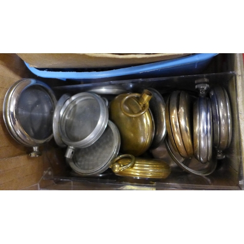 781 - A box of mixed watch parts, silver case, fob watch, a small box of vintage watches for repair, Alber... 