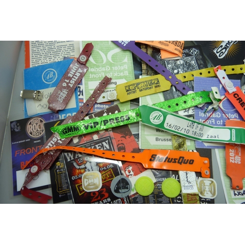 824 - A collection of pop and rock music tour passes including Kiss, Black Sabbath and Pink, and a collect... 