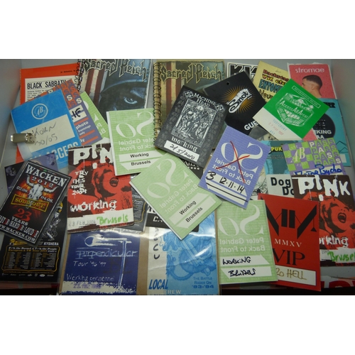 824 - A collection of pop and rock music tour passes including Kiss, Black Sabbath and Pink, and a collect... 