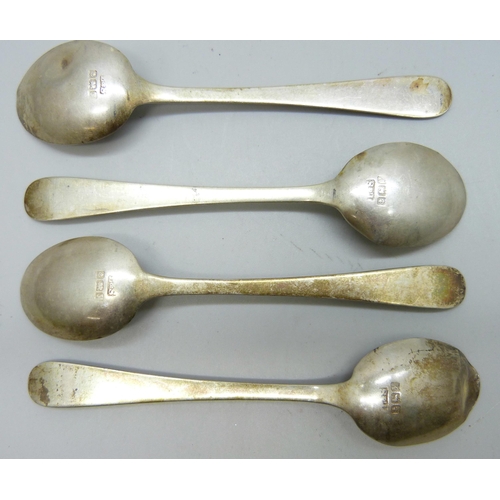 831 - A set of four silver teaspoons, a/f, 39g