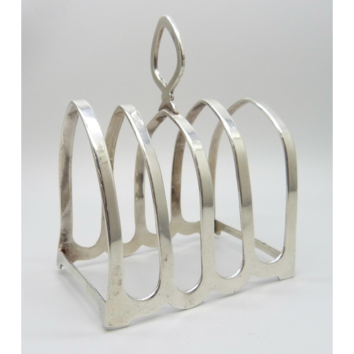 836 - A silver toast rack, Birmingham, 1958, 7.5cm long,  63g