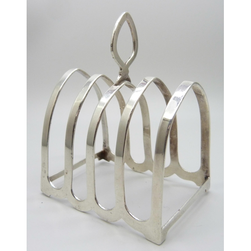 836 - A silver toast rack, Birmingham, 1958, 7.5cm long,  63g