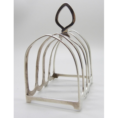 836 - A silver toast rack, Birmingham, 1958, 7.5cm long,  63g