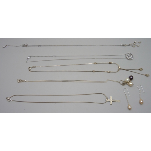 851 - A collection of silver jewellery, 23g