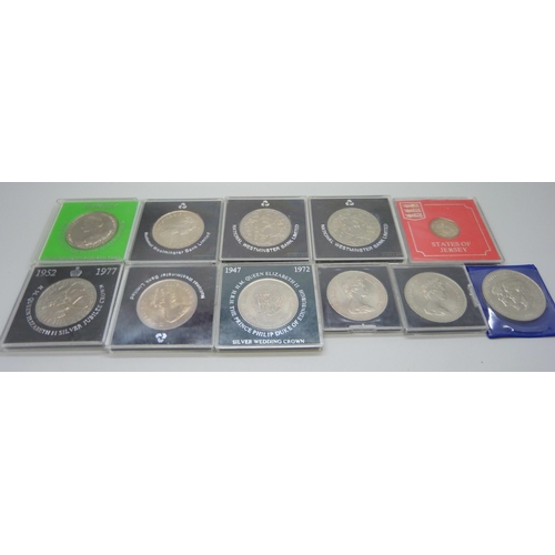 861 - A collection of commemorative crowns and other coins