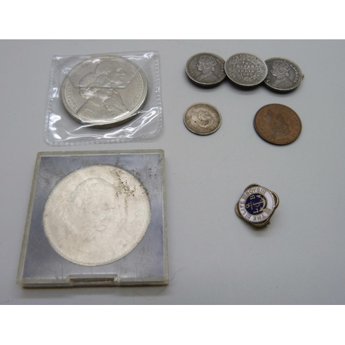 873 - A £5 coin, Churchill crown, silver rupee brooch (a/f), a King's medal, two whistles, etc.