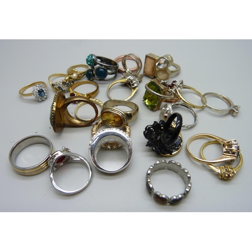 876 - Twenty-six costume rings