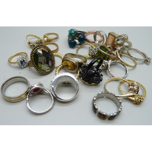 876 - Twenty-six costume rings