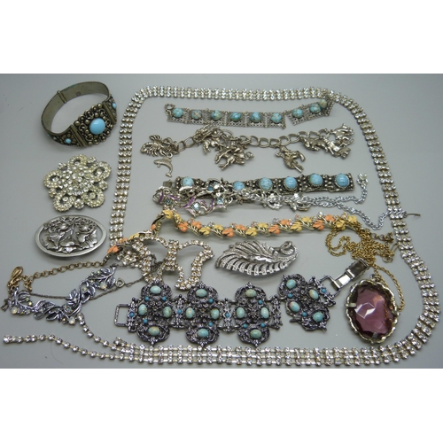 882 - A collection of vintage marcasite and paste set costume jewellery