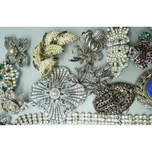 882 - A collection of vintage marcasite and paste set costume jewellery