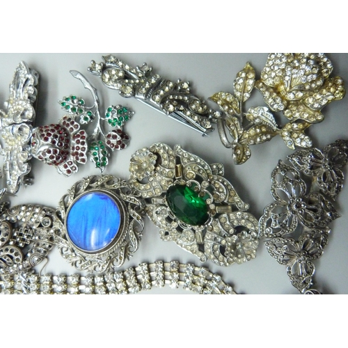 882 - A collection of vintage marcasite and paste set costume jewellery