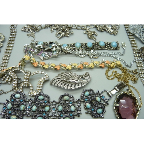 882 - A collection of vintage marcasite and paste set costume jewellery