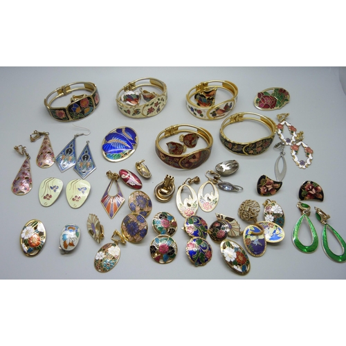 884 - A collection of costume earrings and a collection of cloisonne jewellery