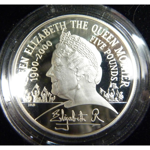 887 - Two silver piedfort crowns - The Queen Mother Centenary Year, and 2006 Her Majesty Queen Elizabeth I... 