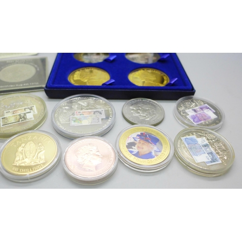 893 - A collection of commemorative coins including a Queen's Golden Jubilee Tower Mint set in box