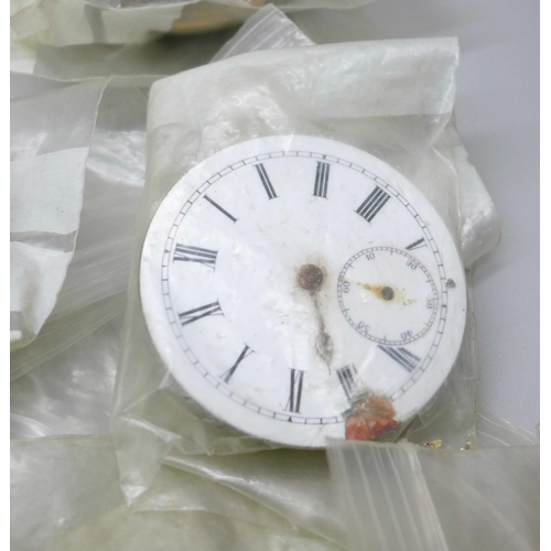 910 - A collection of pocket watch movements, a/f (1.6kg)