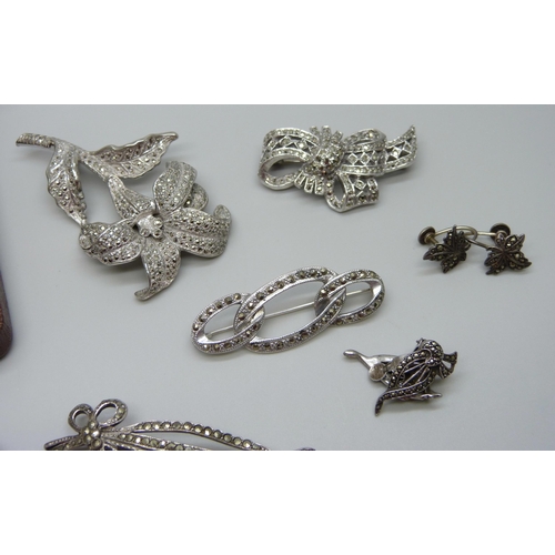 920 - A collection of marcasite jewellery including five silver pieces, 25g